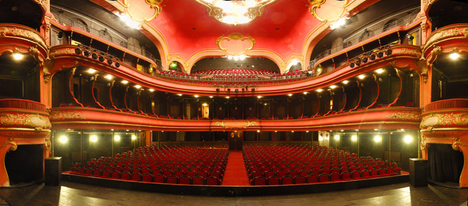 Le lieu : le théâtre du Casino Grand Cercle